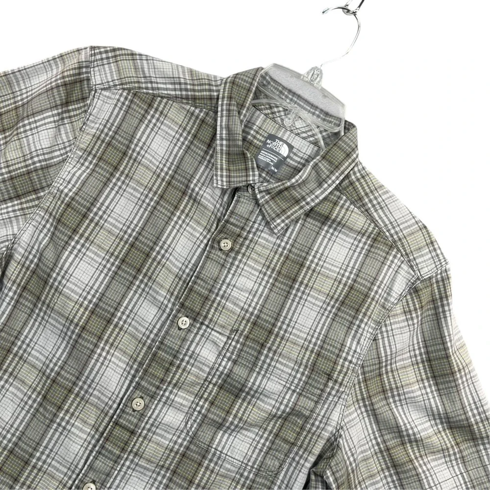 The North Face Button Down Shirt Mens M Grey Plaid Tekware Short Sleeve Pocket